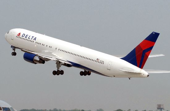 Associated Press: Delta Air Lines to leave middle seats empty during April